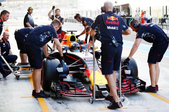 Daniel Ricciardo, Red Bull Racing, pit stop