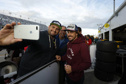 Fernando Alonso, United Autosports con fans