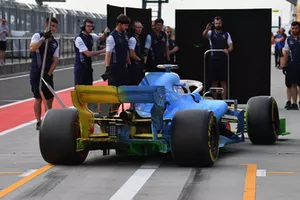 Robert Kubica, Williams FW41 con parafina aerodinámica sobre todo el automóvil