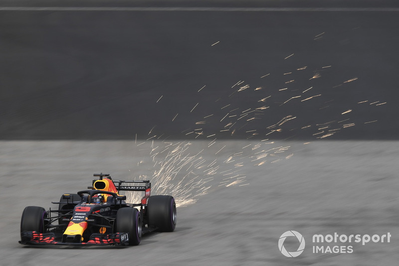 Daniel Ricciardo, Red Bull Racing RB14 sparks