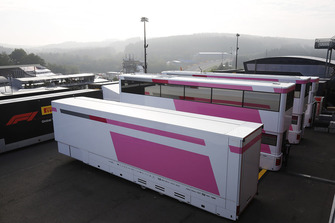 Вантажівки Force India F1