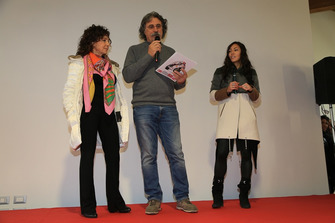 Rossella Simoncelli, Paolo Simoncelli et Kate Fretti à l'inauguration de la Maison Marco Simoncelli