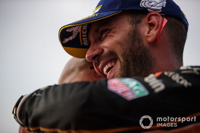 Jean-Eric Vergne, DS TECHEETAH, hugs Edmund Chu, DS TECHEETAH President