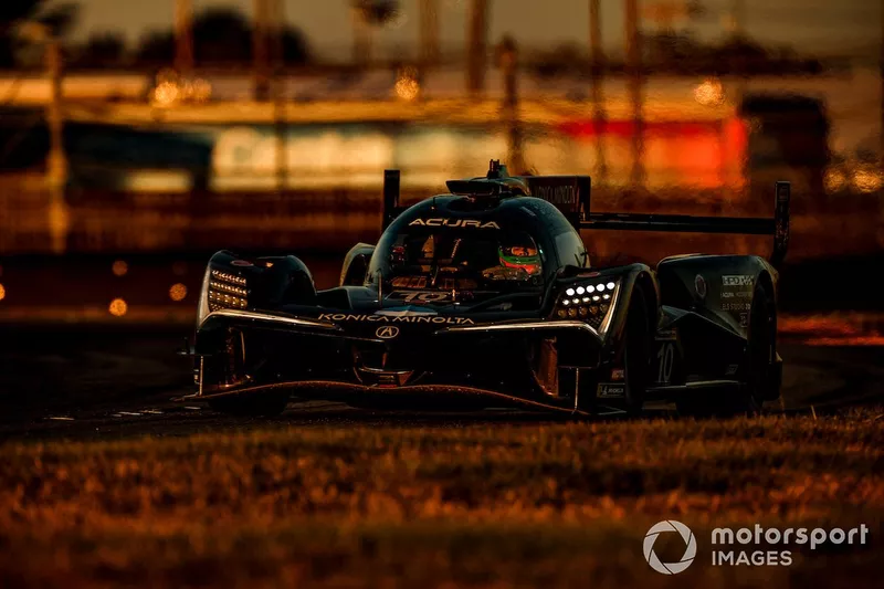 #10 Wayne Taylor Racing Acura ARX-06 GTP: Ricky Taylor, Filipe Albuquerque, Brendon Hartley, Louis Deletraz
