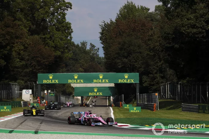 Sergio Pérez, Racing Point RP20, Daniel Ricciardo, Renault F1 Team R.S.20, Valtteri Bottas, Mercedes F1 W11