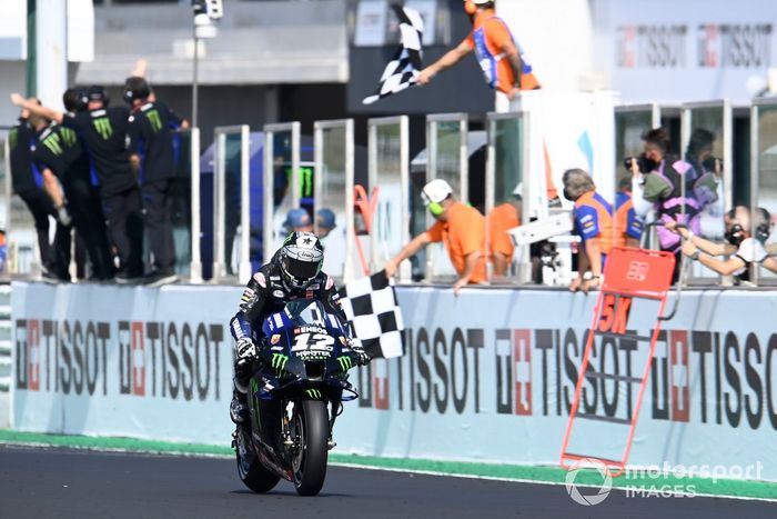 Maverick Vinales, Yamaha Factory Racing, vince la gara