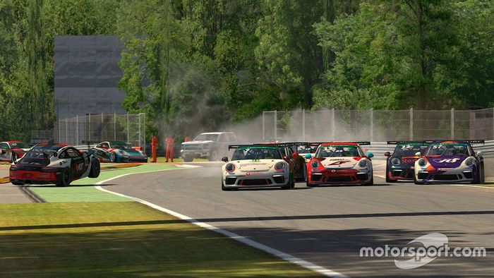 Jeff Giassi na Porsche TAG Heuer Esports Supercup