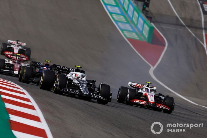 Yuki Tsunoda, AlphaTauri AT03, Mick Schumacher, Haas VF-22, Nicholas Latifi, Williams FW44