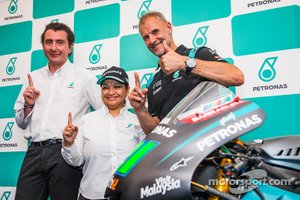 Noor Afiza Mohd Yusof, Dr Andrea Dolfi and Wilco Zeelenberg, Petronas Yamaha SRT Team Manager