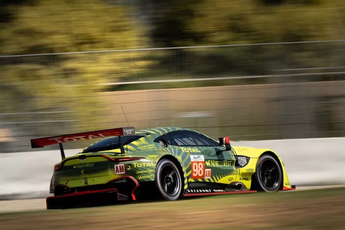 Aston Martin Racing - Aston Martin Vantage AMR