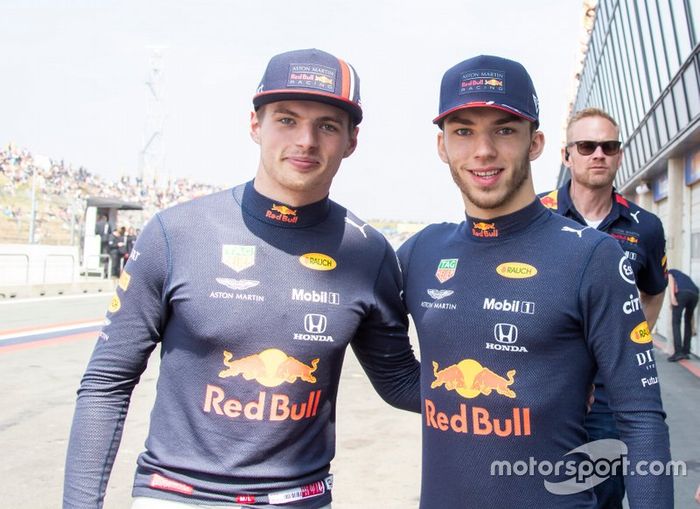 Max Verstappen y Pierre Gasly