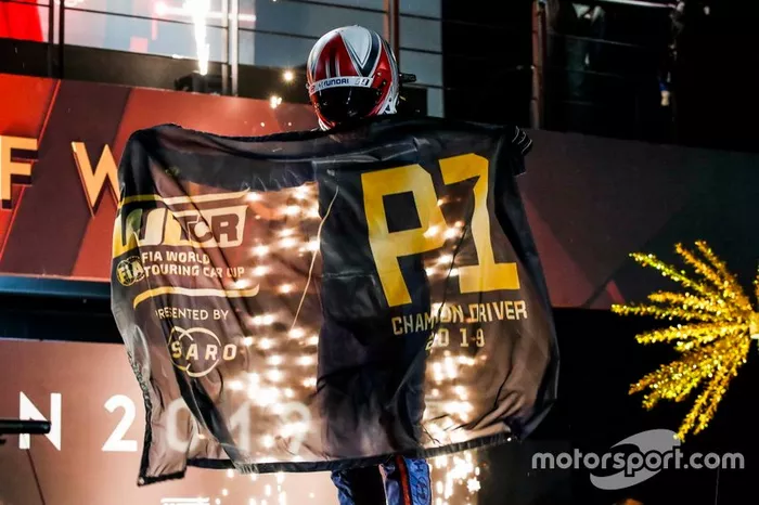 Campeón Norbert Michelisz, BRC Hyundai N Squadra Corse Hyundai i30 N TCR