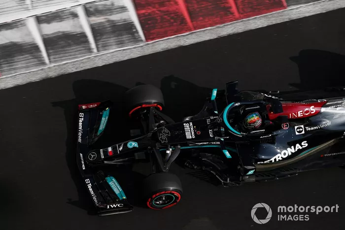 Lewis Hamilton, Mercedes W12