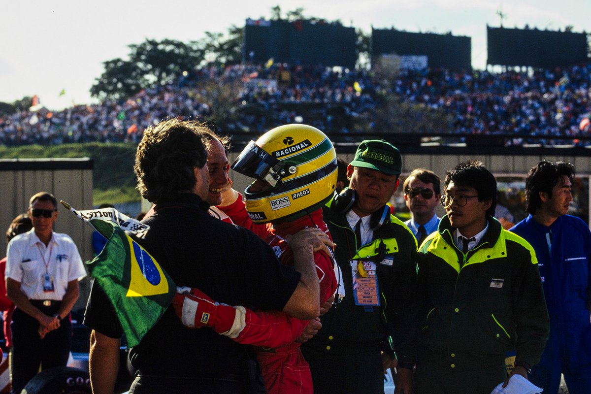 Ron Dennis felicita a Ayrton Senna, McLaren Honda