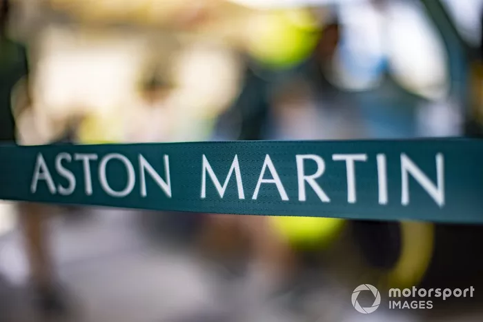 El logo de Aston Martin