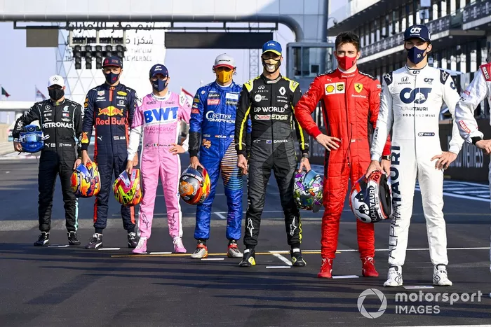 Foto de grupo de los pilotos al final de la temporada