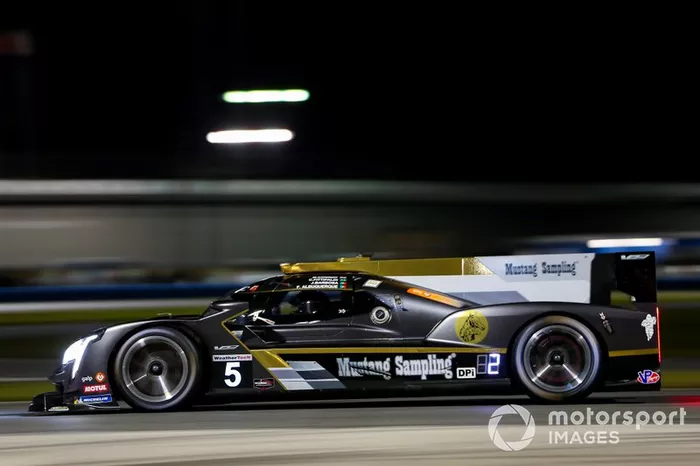 #5 Joao Barbosa, Filipe Albuquerque, Christian Fittipaldi y Mike Conway; Mustang Sampling Racing, Cadillac DPi (DPi)