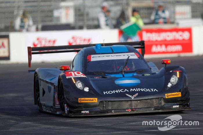 Os irmãos Taylor foram os melhores da etapa de Detroit do Weathertech Sportscar Championship. Christian Fittipaldi foi o segundo colocado, após ter sido o pole position