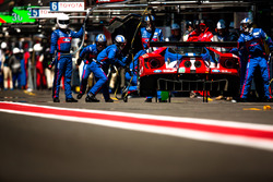 #66 Ford Chip Ganassi Racing Team UK Ford GT: Olivier Pla, Stefan Mücke, Billy Johnson