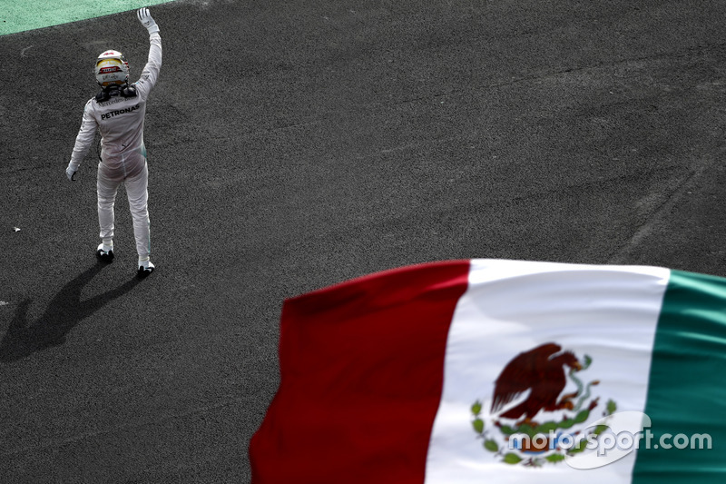4. Ganador de la carrera Lewis Hamilton, Mercedes AMG F1