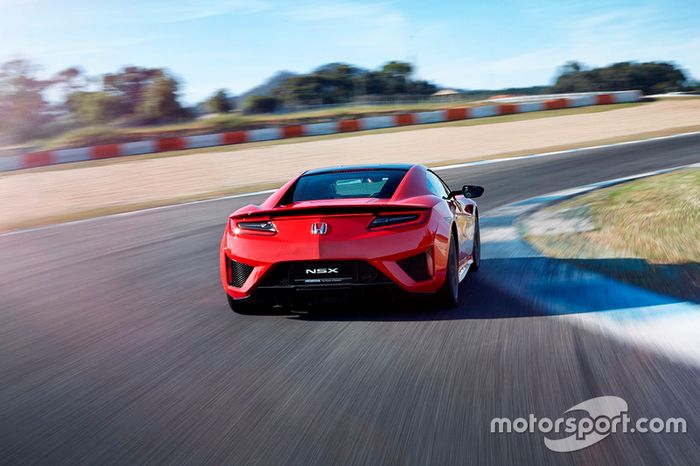 Presentación Honda NXS con Fernando Alonso