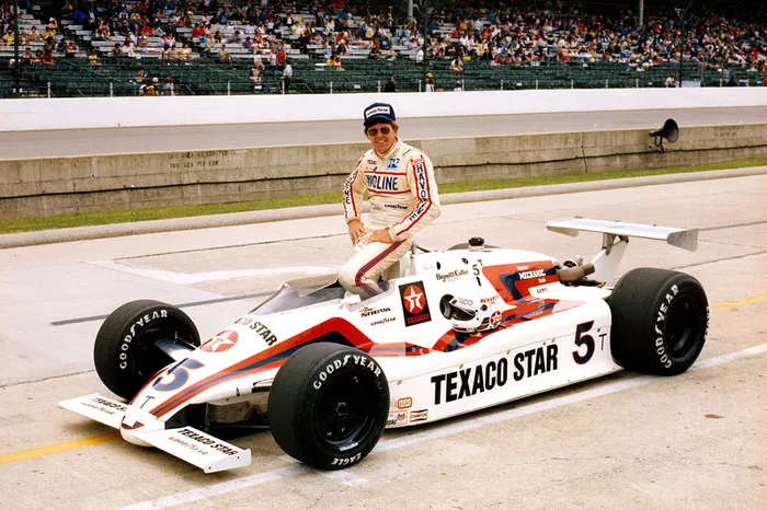 #67 Tom Sneva 1983