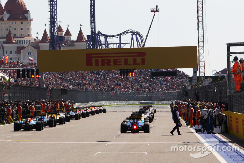 The grid before the start of the race