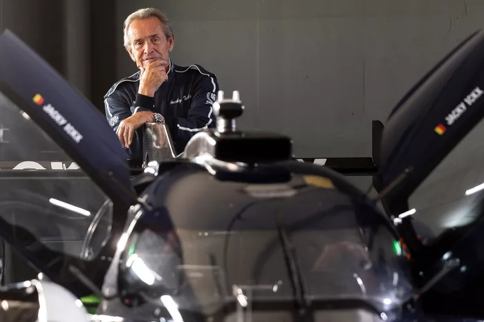 Jacky Ickx, Genesis Magma Racing