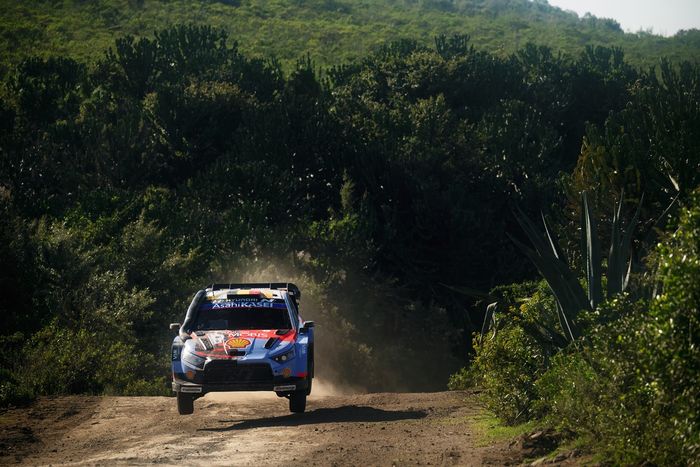 Тьерри Невиль, Мартейн Видаге, Hyundai World Rally Team Hyundai i20 N Rally1