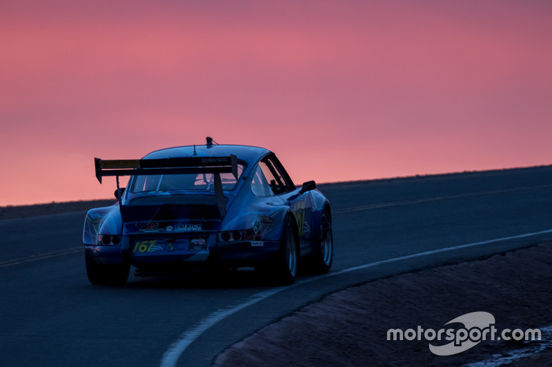 #167 Porsche 911 RSR: Christopher Lennon