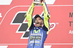 Podium : le vainqueur Valentino Rossi, Yamaha Factory Racing