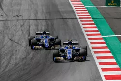 Pascal Wehrlein, Sauber C36 e Marcus Ericsson, Sauber C36