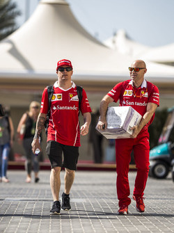 Kimi Raikkonen, Ferrari and trainer Mark Arnall