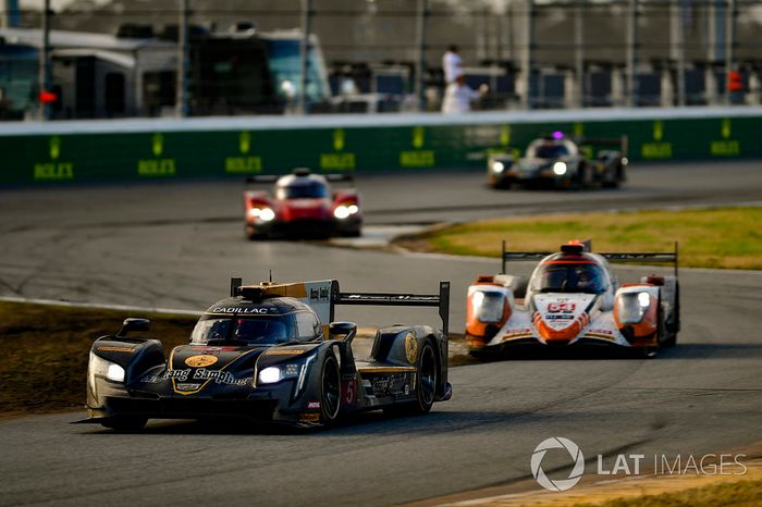 #5 Action Express Racing Cadillac DPi, P: Joao Barbosa, Christian Fittipaldi, Filipe Albuquerque, #54 CORE autosport ORECA LMP2, P: Jon Bennett, Colin Braun, Romain Dumas, Loic Duval