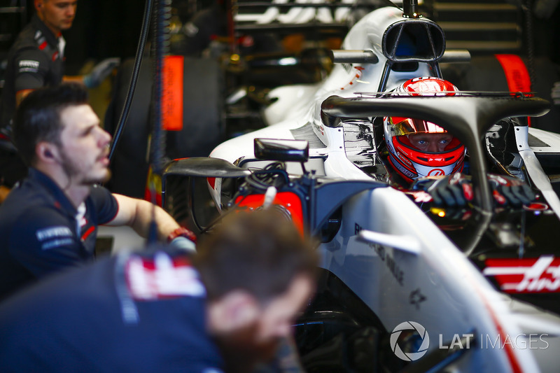 Kevin Magnussen, Haas F1 Team, in the team's garage