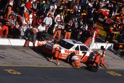 Alan Kulwicki pits 