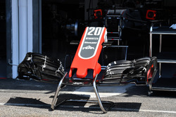 Haas F1 Team VF-18 nariz y ala delantera