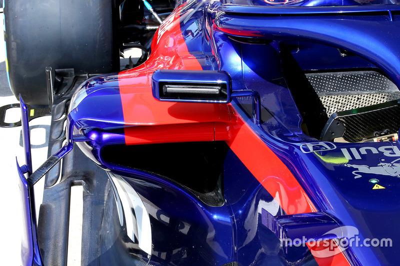 Espejo del STR13 Toro Rosso