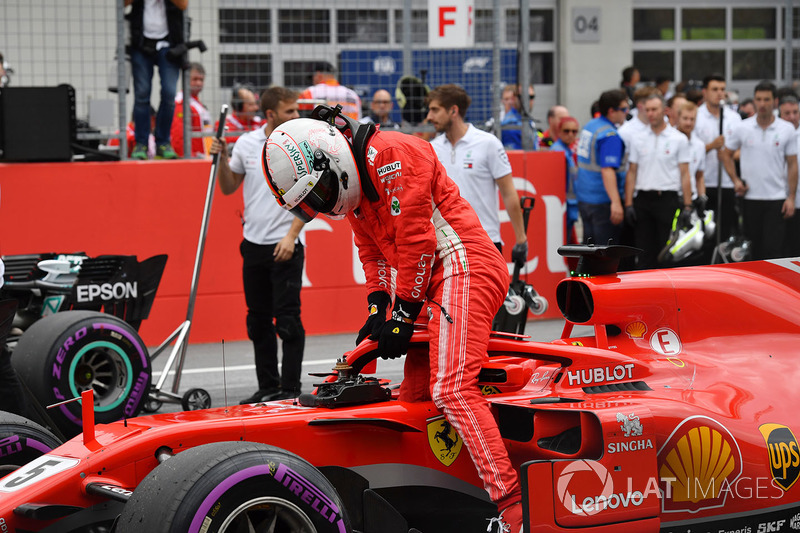 Il terzo qualificato Sebastian Vettel, Ferrari SF71H, nel parco chiuso