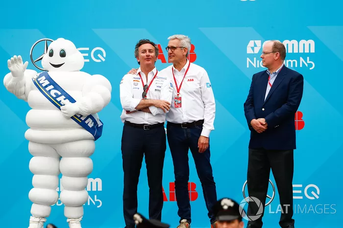 Alejandro Agag, CEO de Fórmula E, en el podio