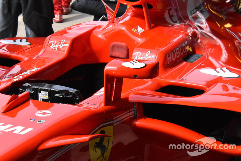 Spiegel van de Ferrari SF70H van Sebastian Vettel