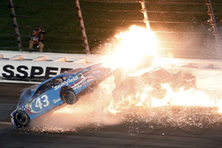 Aric Almirola, Richard Petty Motorsports Ford, Danica Patrick, Stewart-Haas Racing Ford, Joey Logano