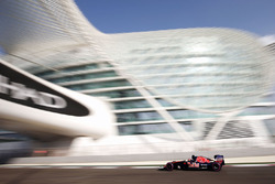 Даниил Квят, Scuderia Toro Rosso STR11