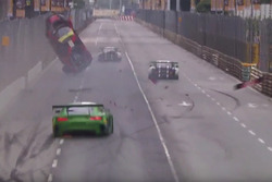 Unfall: Laurens Vanthoor, Audi Sport Team WRT, Audi R8 LMS