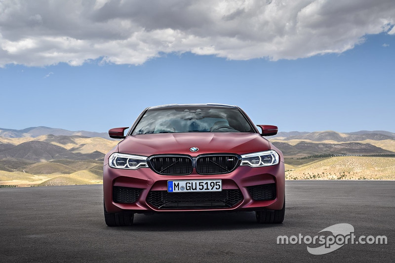 Новий BMW M5