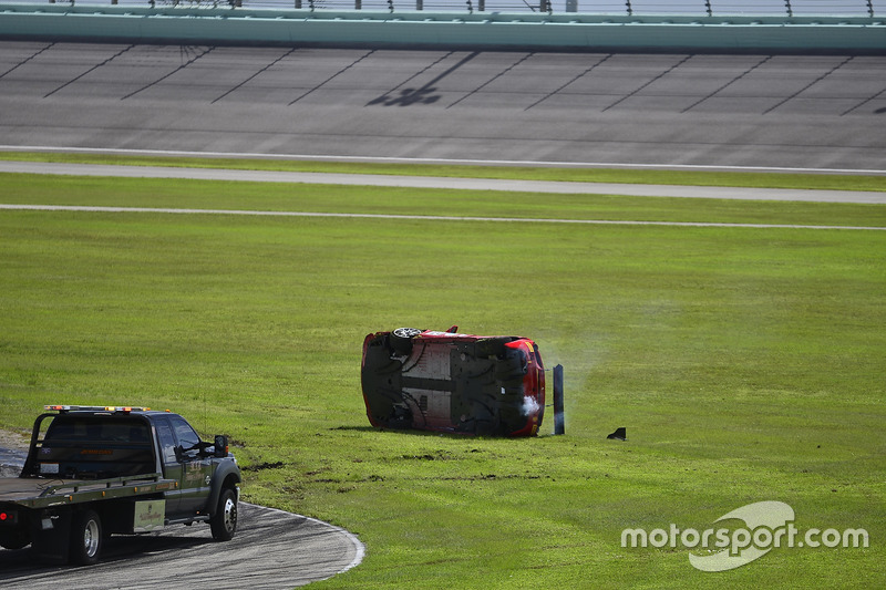#124 Ferrari of Long Island Ferrari 488 Challenge: Jerome Jacalone, crash
