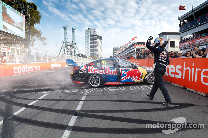 Ganador de la carrera Shane van Gisbergen, Triple Eight Race Engineering Holden