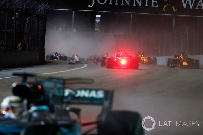 Sebastian Vettel, Ferrari SF70H in reverse after hitting the wall