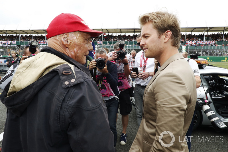 Niki Lauda, Non-Executive Chairman, Mercedes AMG F1, talks to Nico Rosberg