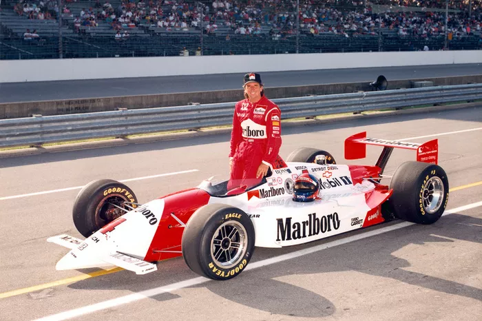 En 1995, el piloto no se clasificó para la Indy 500 después de que el coche de Penske no se adaptara bien a la pista. También intentó asegurarse un lugar para la carrera con un coche del equipo Rahal, pero perdió el puesto en la parrilla a manos de Stefan Johansson en el Día de la Burbuja.